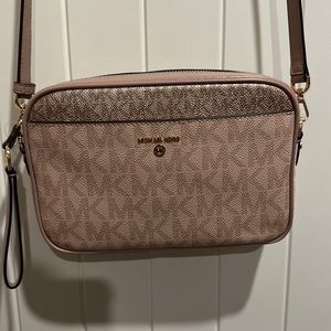 Michael kors purse and wallet